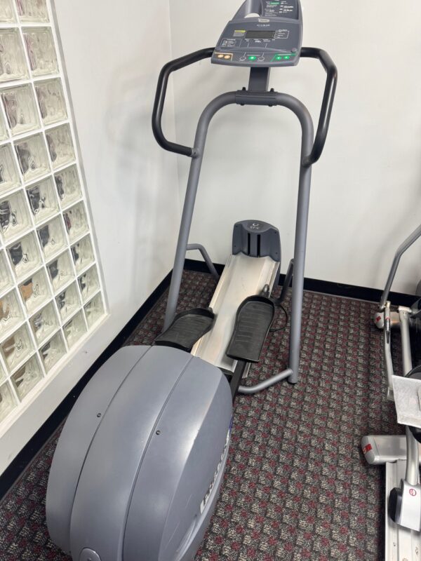 PRECOR 5.17 EFX ELLIPTICAL