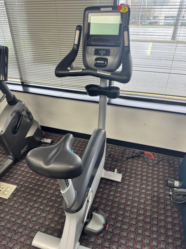 PRECOR UBK662 UPRIGHT BIKE