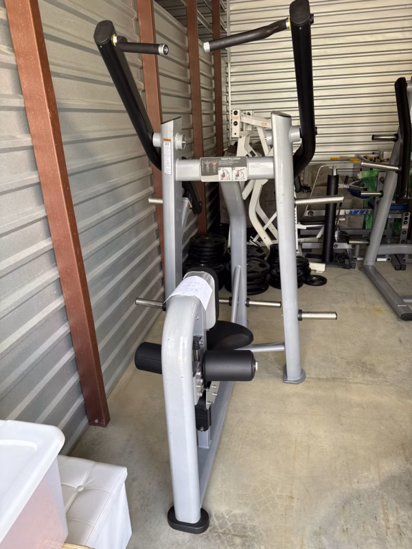 Muscle Dynamic Front Pulldown