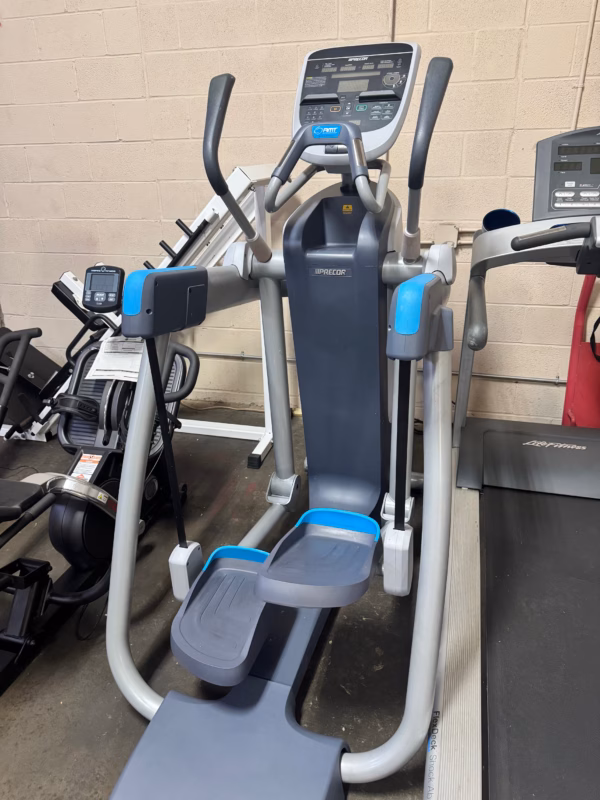 Precor AMT 835