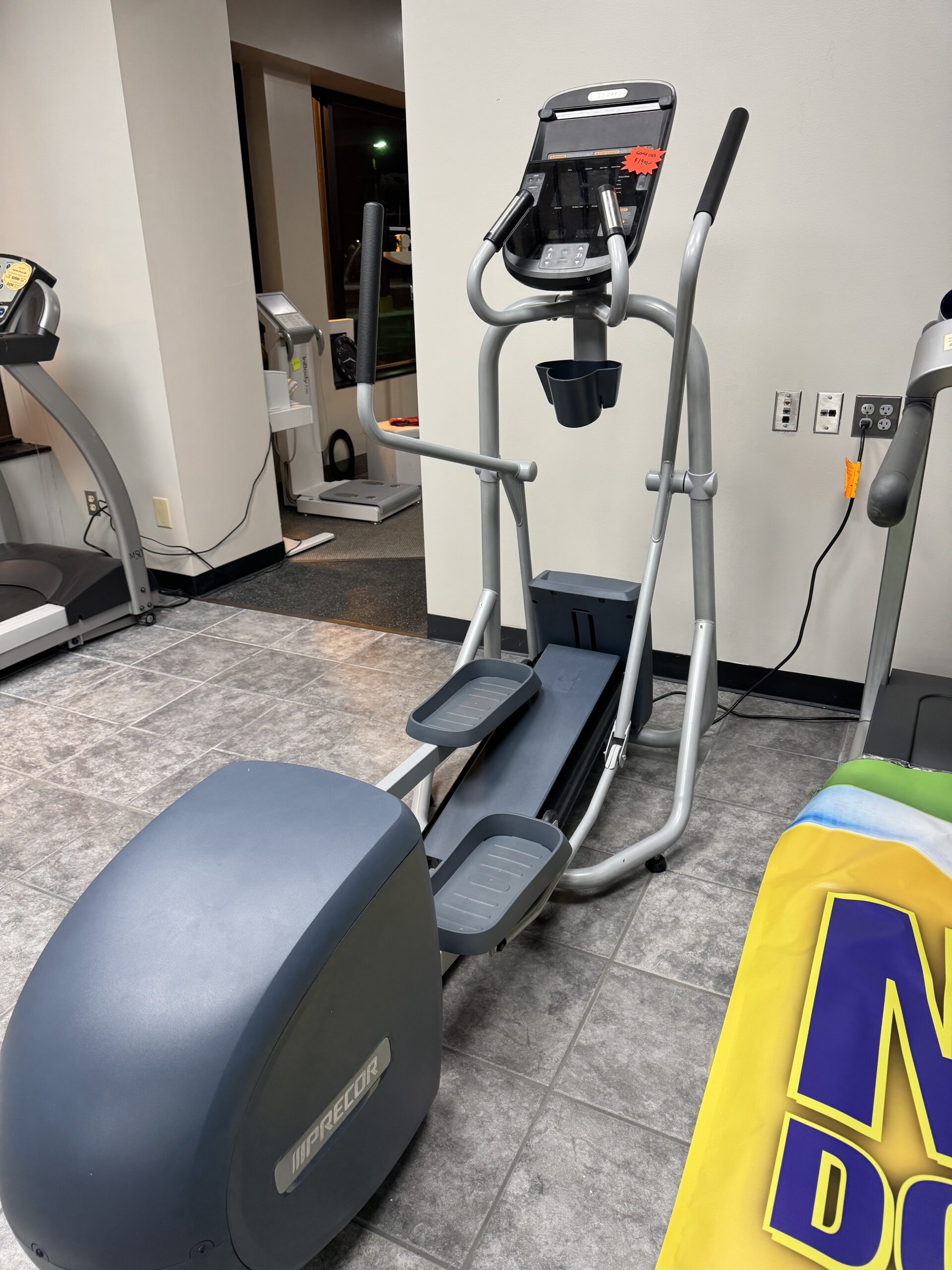 PRECOR EFX 225 ELLIPTICAL