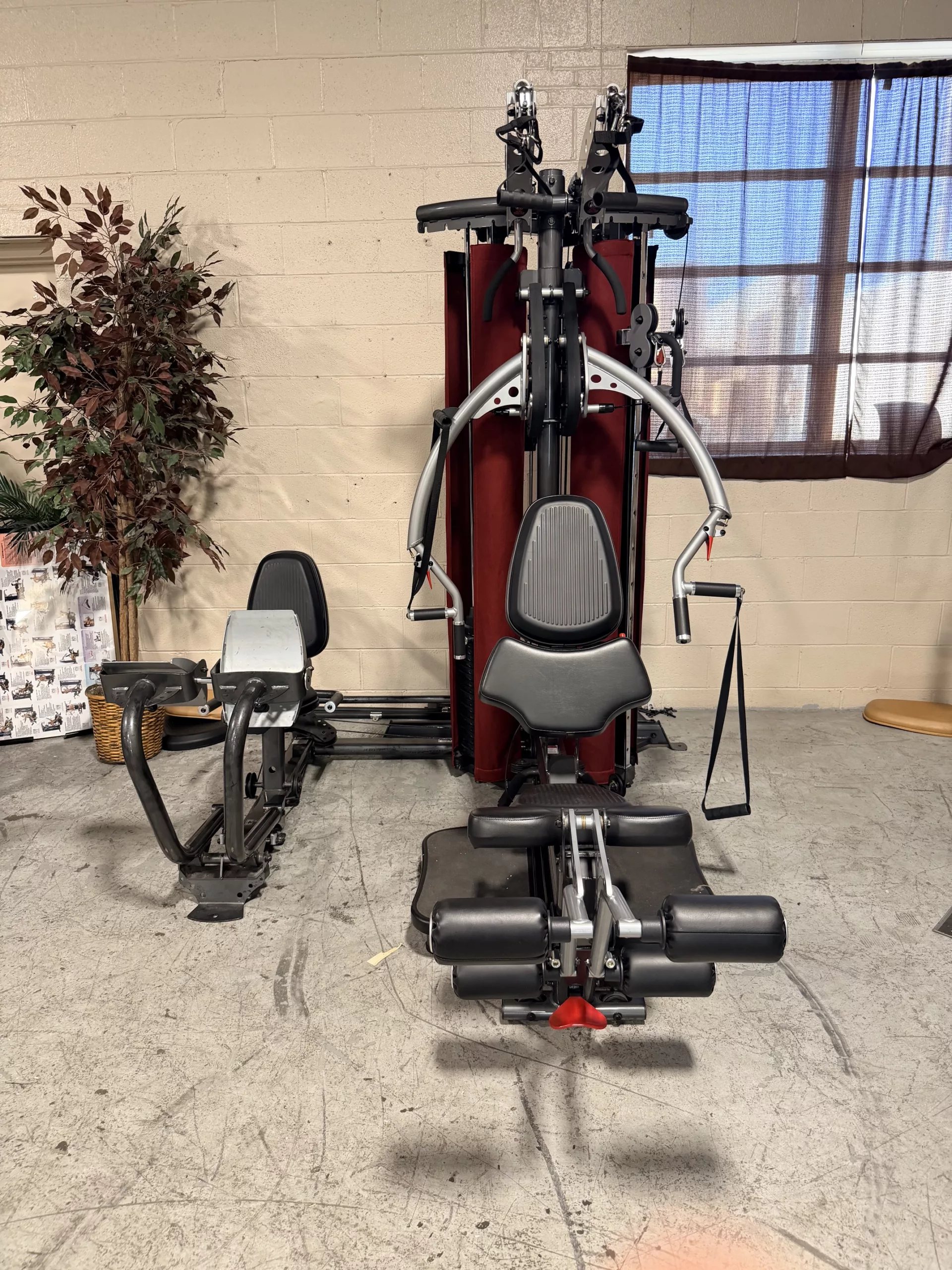 Inspire M4 w / Leg Press